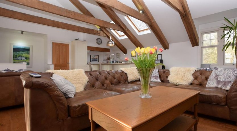 Photo of 5 Bed in Colintraive