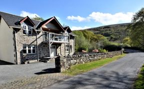 Photo of 5 Bed in Colintraive