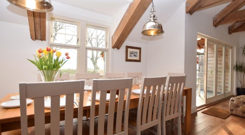 Photo of 5 Bed in Colintraive