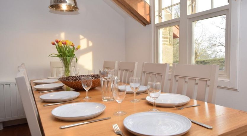 Photo of 5 Bed in Colintraive