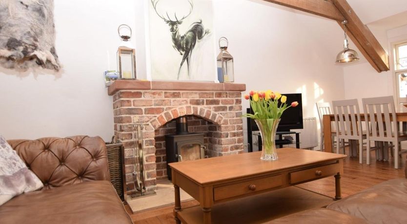 Photo of 5 Bed in Colintraive