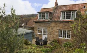 Photo of in Sandsend (G0138)