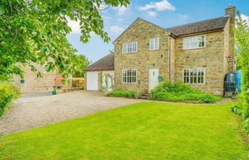 4 Bed in Hackforth Holiday Home