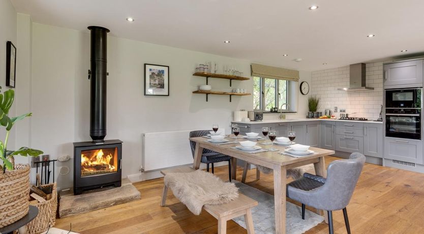 Photo of 3 Bed in Norwood