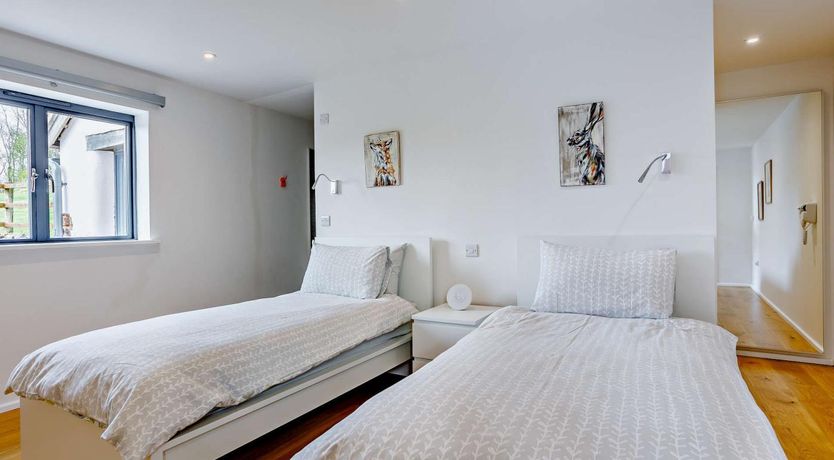 Photo of 2 Bed in Tiverton