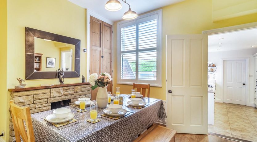 Photo of 3 Bed in Knaresborough