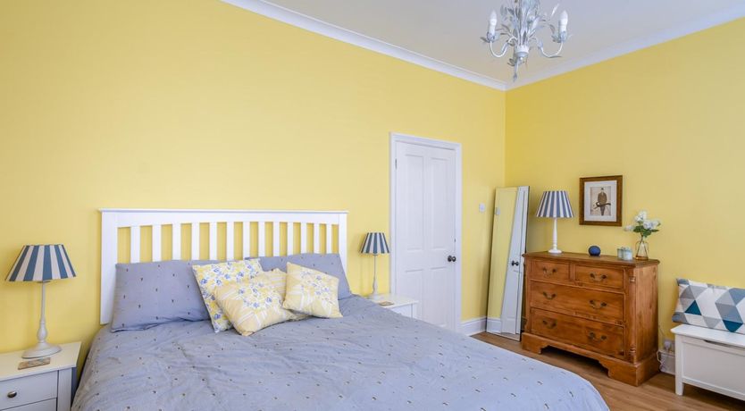 Photo of 3 Bed in Knaresborough