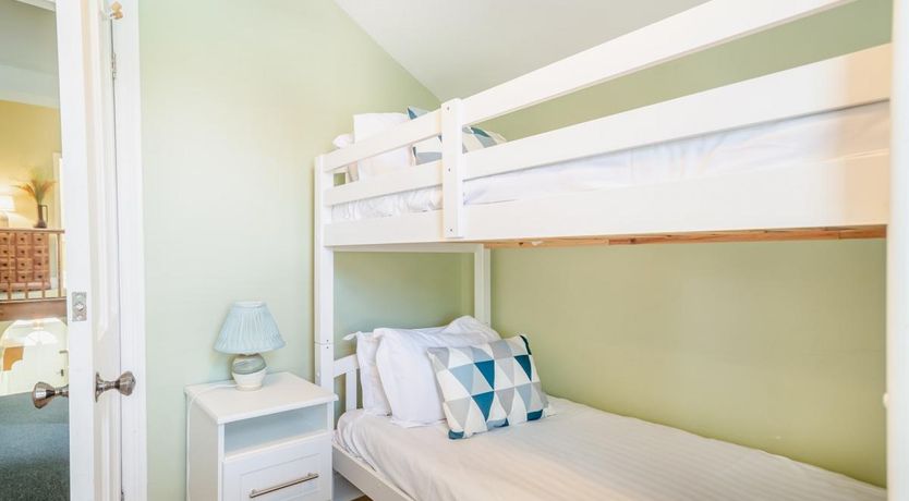 Photo of 3 Bed in Knaresborough