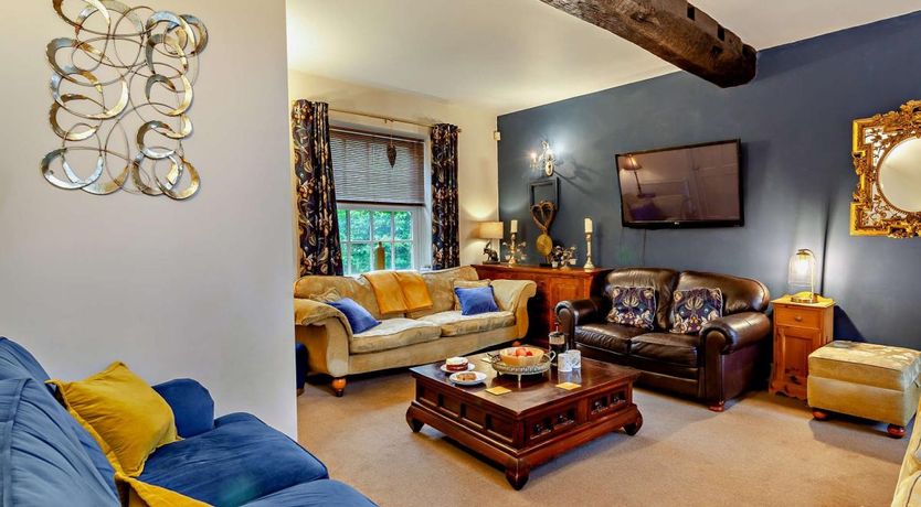 Photo of 5 Bed in Pickering