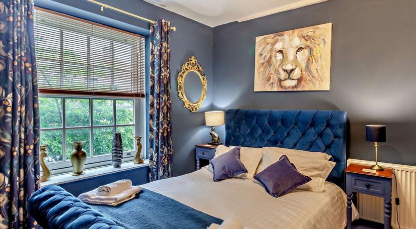 Photo of 5 Bed in Pickering