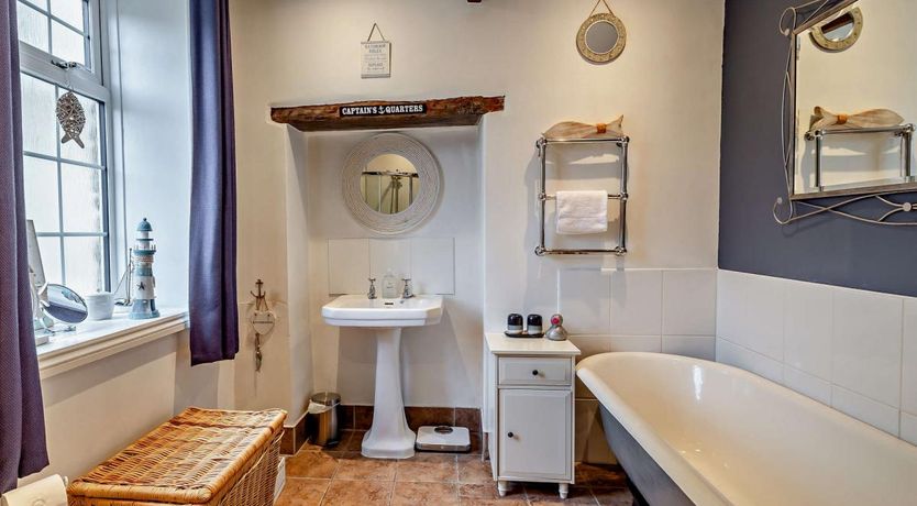 Photo of 5 Bed in Pickering