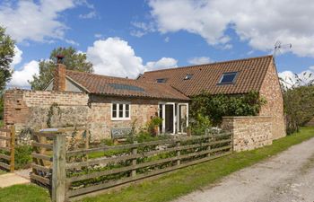 2 Bed in Marton le Moor Holiday Cottage