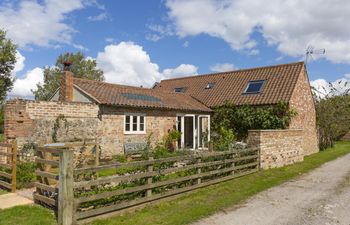 2 Bed in Marton Le Moor Holiday Cottage