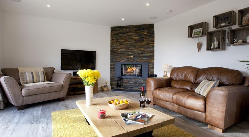 Photo of 4 Bed in Rosedale East