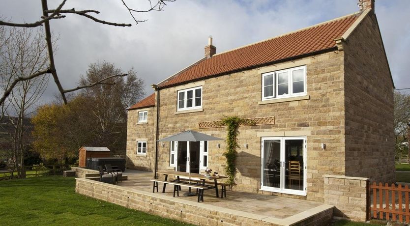 Photo of 4 Bed in Rosedale East