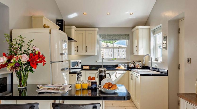 Photo of 2 Bed in Glasshouses