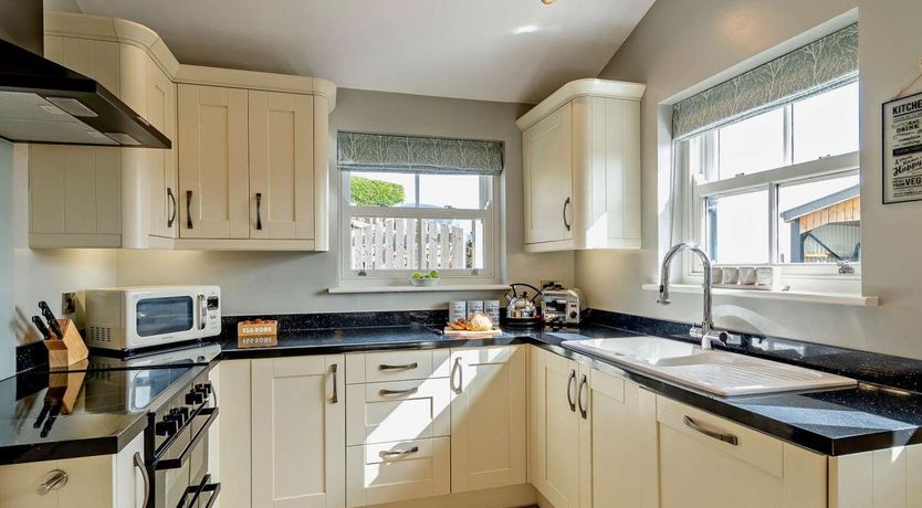 Photo of 2 Bed in Glasshouses