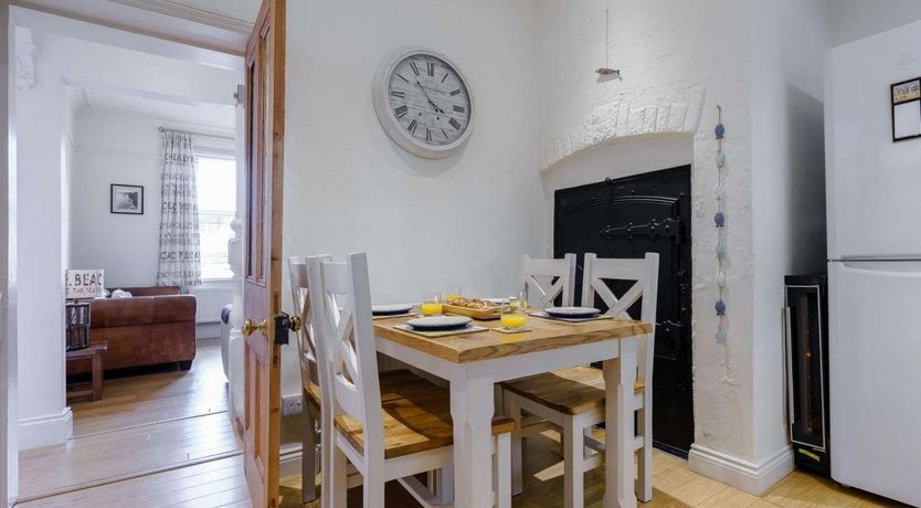 Photo of 3 Bed in Robin Hood's Bay 0.5 mls SW