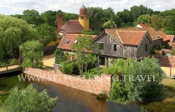 Suffolk Luxury Barns Holiday Cottage