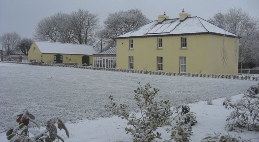 Photo of Skahard Country Villa