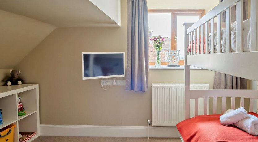 Photo of 3 Bed in Shorwell