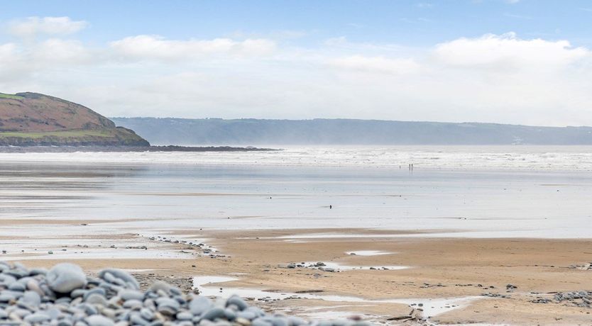 Photo of 4 Bed in Northam