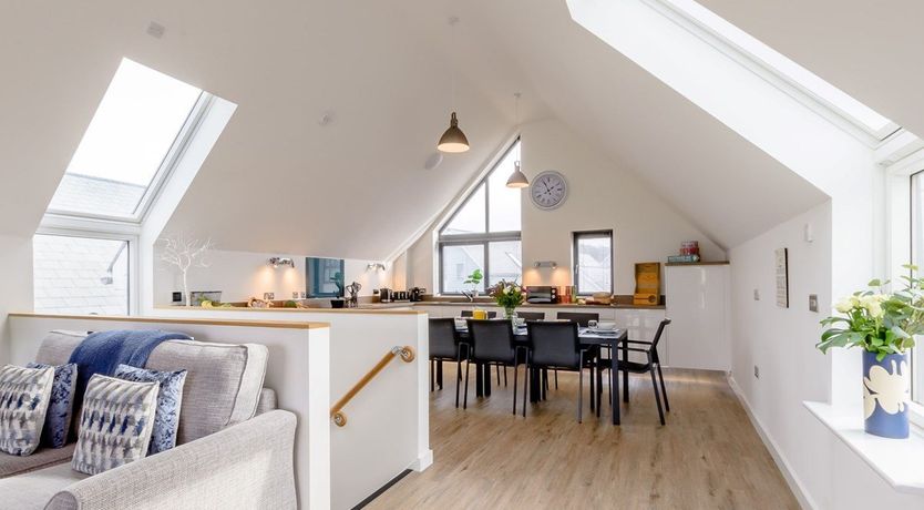 Photo of 4 Bed in Northam