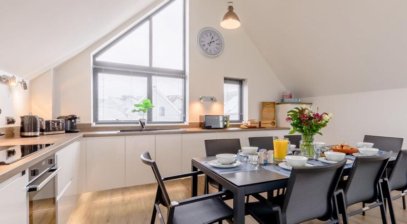 Photo of 4 Bed in Northam