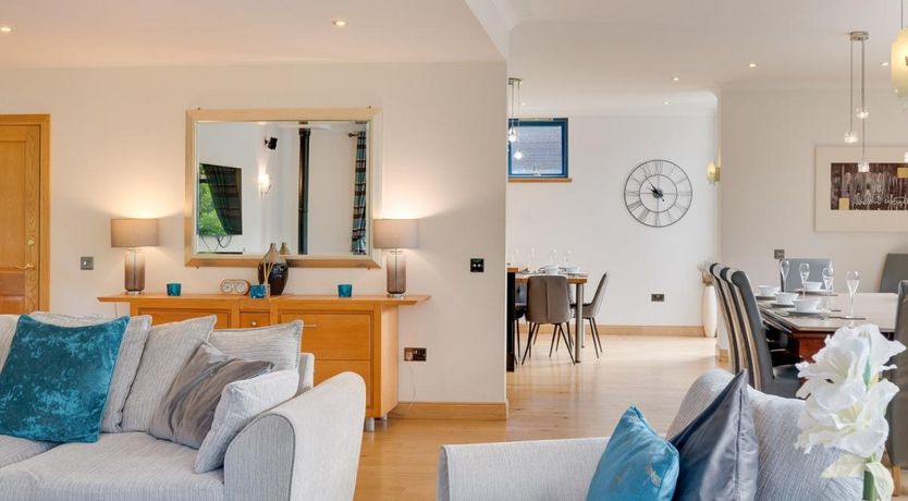 Photo of 5 Bed in Bridge of Cally