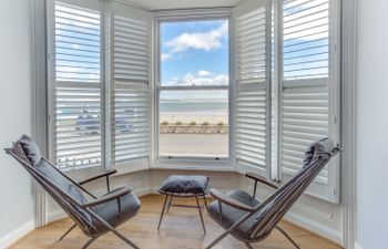 Low Tide Holiday Cottage