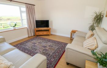 Llain Bach Holiday Cottage