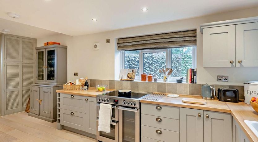 Photo of 2 Bed in Barton