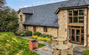 Photo of 5 Bed in Okehampton
