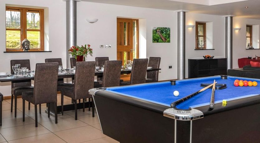 Photo of 5 Bed in South Tawton