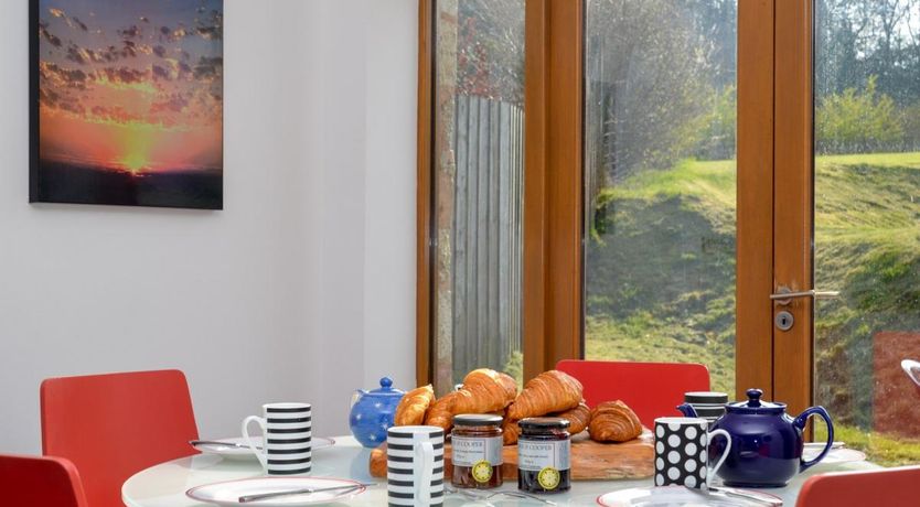 Photo of 5 Bed in South Tawton