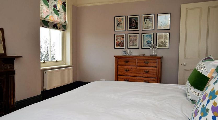 Photo of 5 Bed in St Leonards on Sea