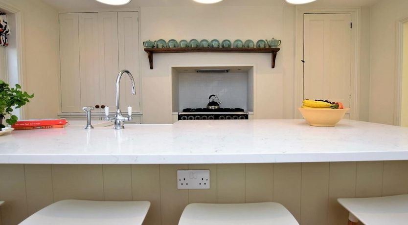 Photo of 5 Bed in St Leonards on Sea