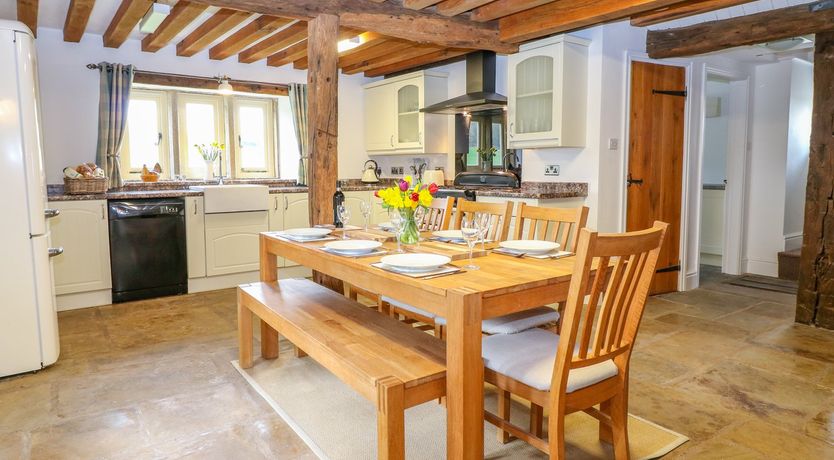 Photo of Woodthorpe Cruck Cottage