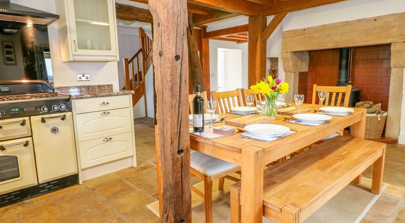 Photo of Woodthorpe Cruck Cottage