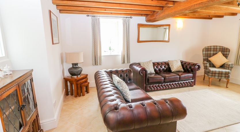 Photo of Woodthorpe Cruck Cottage