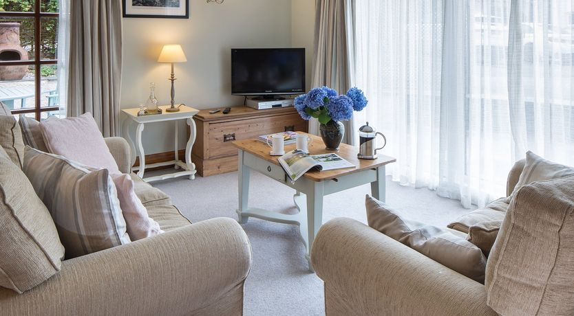 Photo of Lakeside Cottage