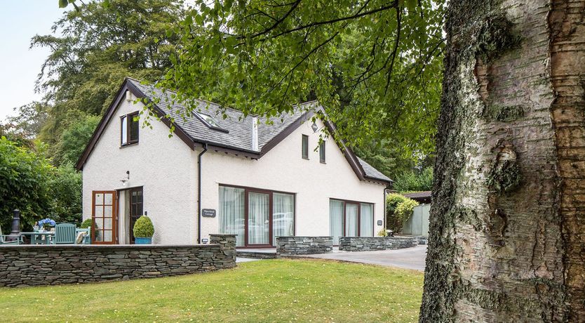 Photo of Lakeside Cottage