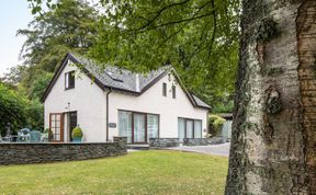 Photo of Lakeside Cottage