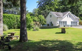 Photo of Lakeside Cottage