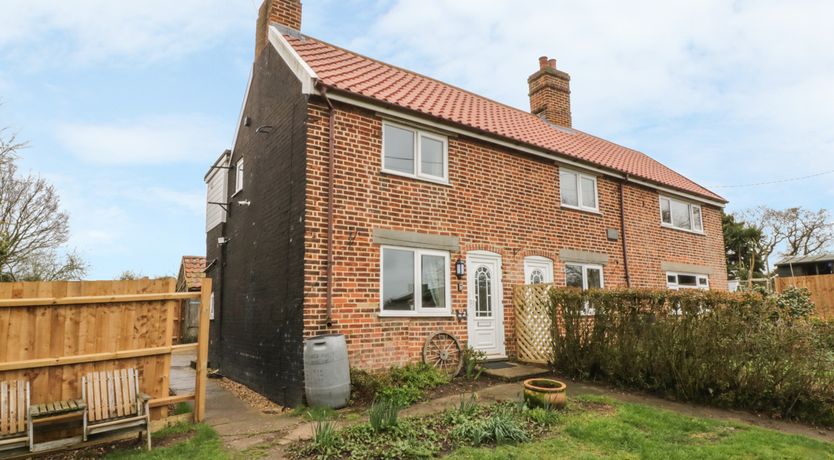 Photo of 2 Hillside Cottages