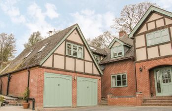 Ragleth Place Lodge Holiday Cottage