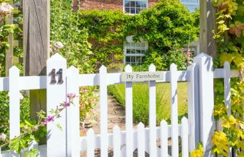 Ivy Farmhouse  Holiday Cottage