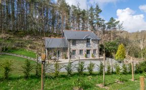 Photo of Wisteria Cottage - Bwthyn yr Ardd