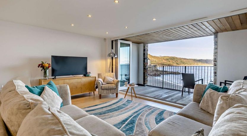 Photo of 3 Bed in Cawsand