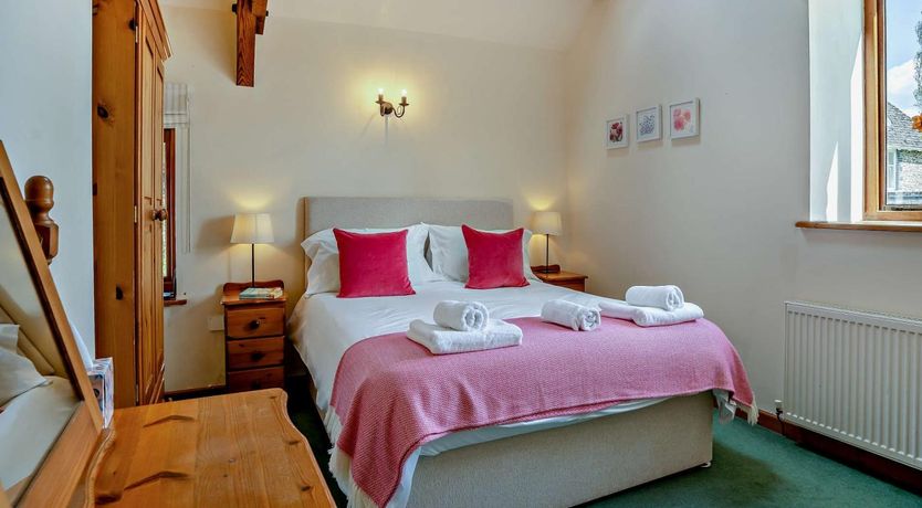 Photo of 2 Bed in Pontypool